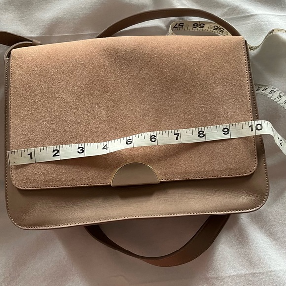 EUC Cuyana Spring 2018 Classic Shoulder Bag In Nude - Picture 8 of 10